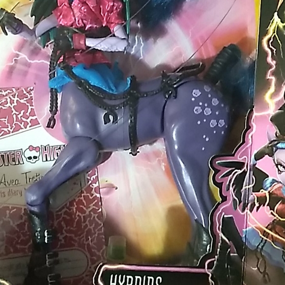 Monster High Doll - Picture 3 of 10